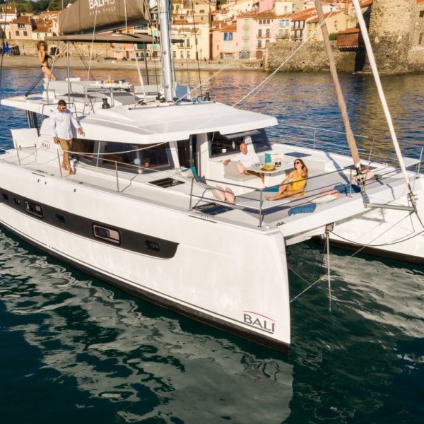 ammos charter catamaran