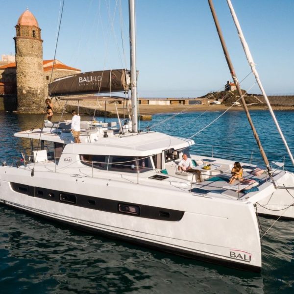 ammos charter catamaran