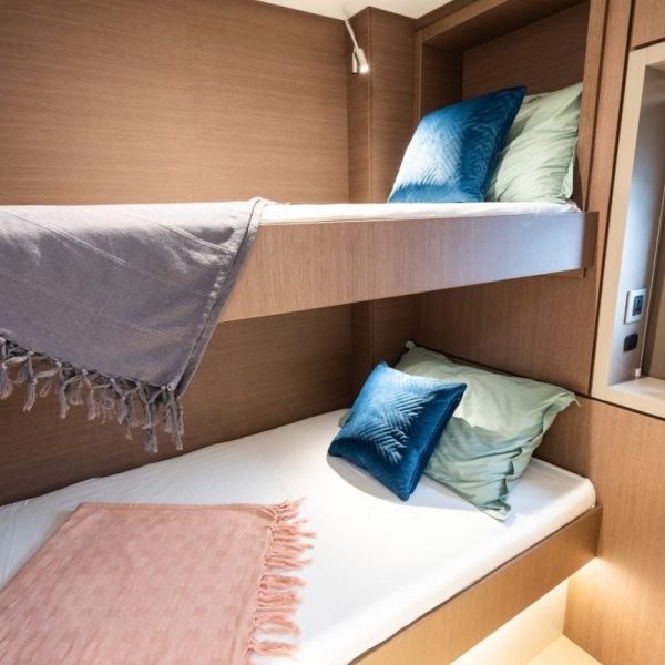 ammos charter catamaran